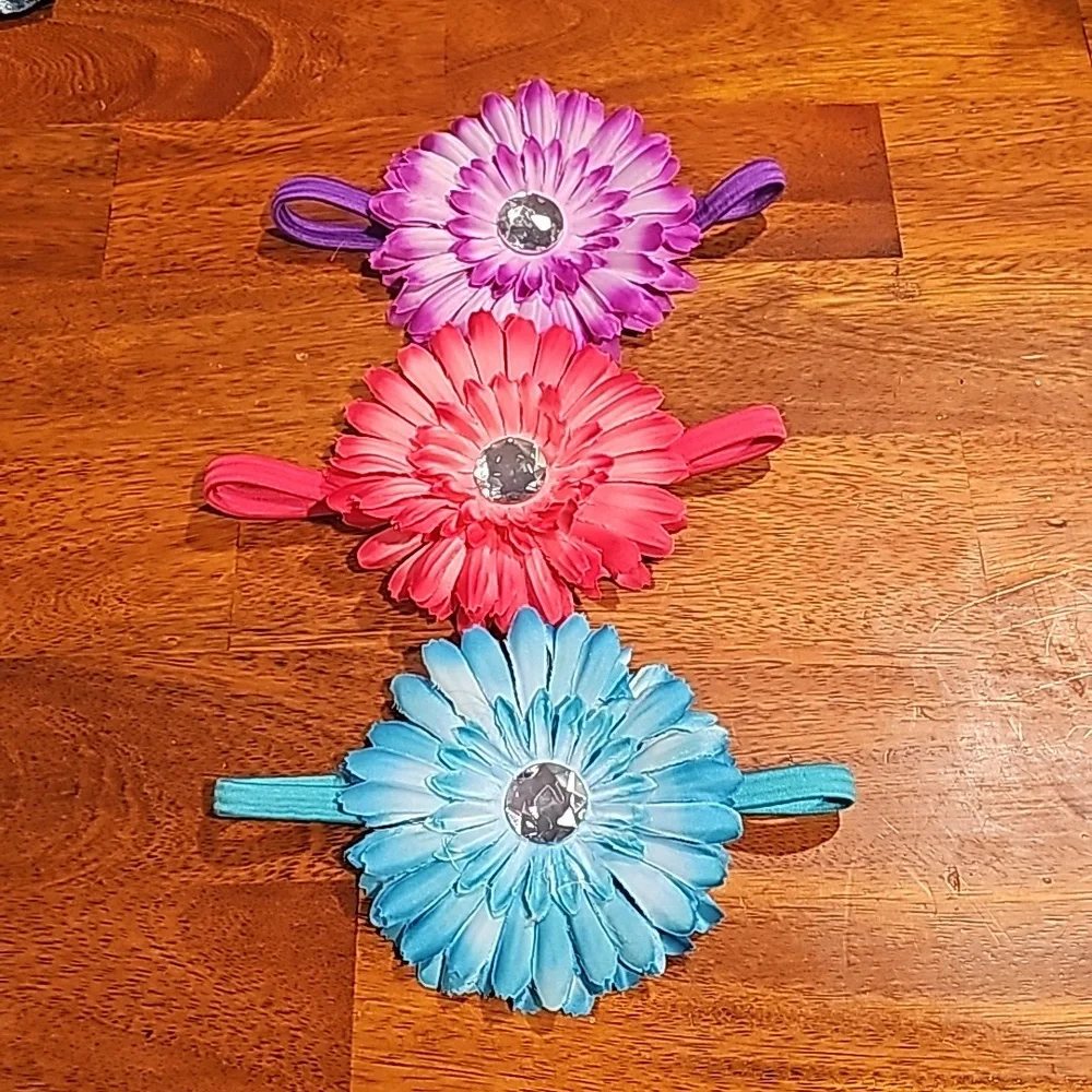 Gorgeous girls,toddler, baby headbands. Large flowers. Super cute